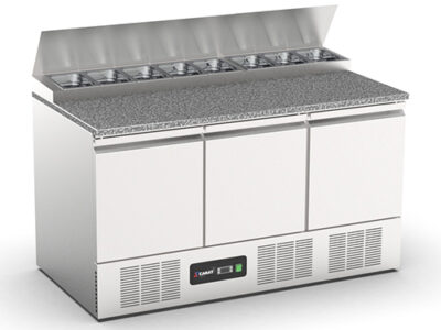 SALADETTE A PIZZA REFRIGEREE POSITIVE COUVERCLE FIXE INOX PLAN TRAV GRANIT  3P 8 BACS GN 1/6 251L 3 GRILLES + 3PG BAC GN NON INCLUS