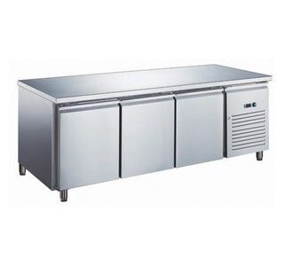 TABLE RÉFRIGÉRÉE GN1/1 POSITIVE PROF 700 - 3 PORTES