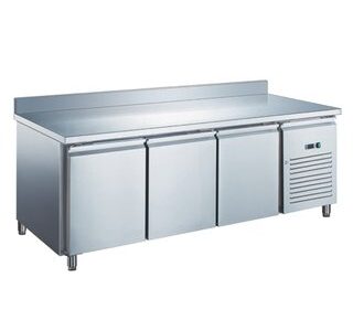 TABLE RÉFRIGÉRÉE PROF 600 POSITIVE AVEC DOSSERET - 3 PORTES